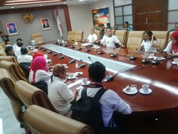 Di Depan Seskab, Pendemo: Rekrutmen Pendamping Dana Desa Tidak Transparan!