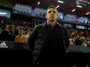 Duh, Gary Neville Dicap Lawak kala Membesut Valencia Duh, Gary Neville Dicap Lawak kala Membesut Valencia