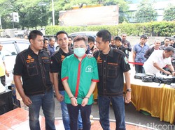 Simpan Sabu 16 Kg Senilai Rp 2,3 M di Apartemen, WN China Dibekuk