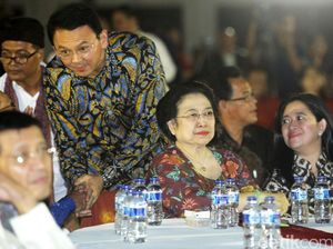 Ahok Mengaku Kantongi Restu Mega, Ketua PDIP: Belum Ada Instruksi Ahok Mengaku Kantongi Restu Mega, Ketua PDIP: Belum Ada Instruksi