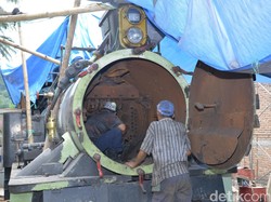 Kereta Bersejarah Mak Itam Ditargetkan Meluncur Lagi 2016