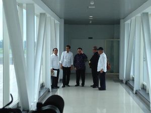 Jokowi: Kita Putuskan Proyek LNG Masela Dibangun di Darat!