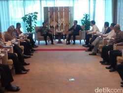 Wapres JK Temui Bos 3 Perusahaan China Bahas Investasi di RI