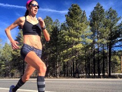 Pelari Wanita Ini Bangga Perutnya Dihiasi Stretch Marks Pasca Melahirkan