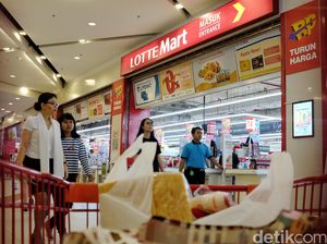 Curhat Pilu Wanita Surabaya Dituduh Mencuri-Digeledah Pegawai Lotte Mart Curhat Pilu Wanita Surabaya Dituduh Mencuri-Digeledah Pegawai Lotte Mart