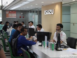 Melongok Service Center Terbesar Isuzu di Dunia