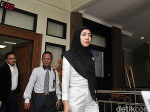 Eaa.. Bella Shofie Kepergok Bolak-balik RS Ibu & Anak, Kenapa Ya? Eaa.. Bella Shofie Kepergok Bolak-balik RS Ibu & Anak, Kenapa Ya?