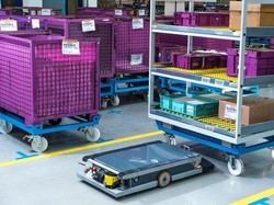 Pangkas Ongkos Produksi, BMW Pakai Robot Pengangkut Barang di Pabrik