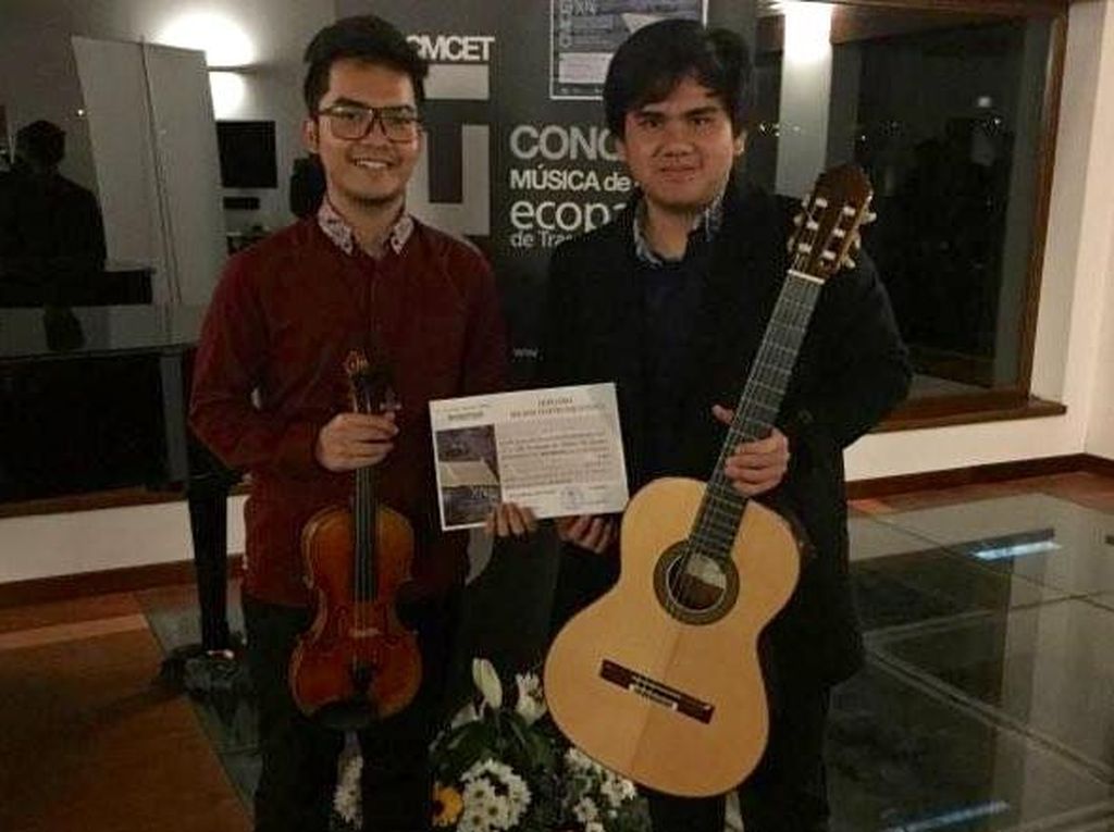 Dua Musisi RI Raih Penghargaan Kompetisi Internasional Spanyol Dua Musisi RI Raih Penghargaan Kompetisi Internasional Spanyol