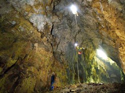 Selain Jomblang, Gua Cokro di Gunungkidul Juga Tak Kalah Ekstrem