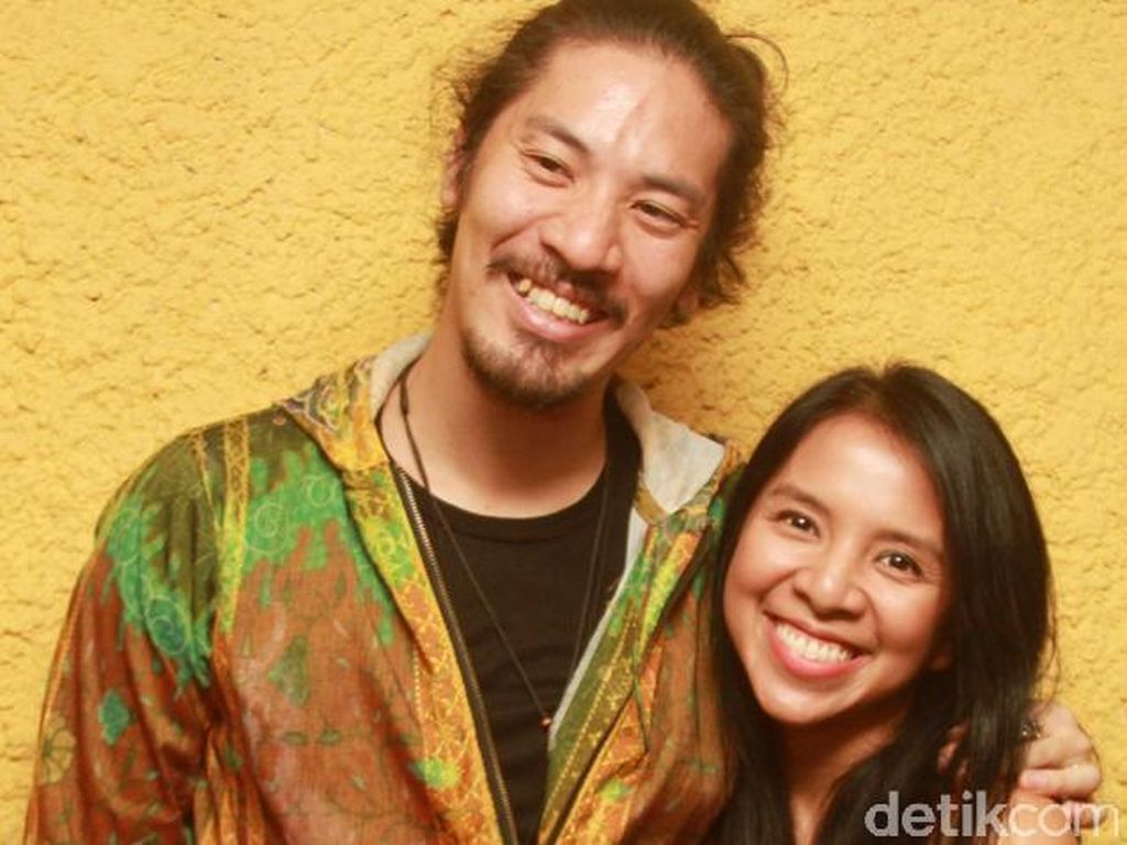 Nikahi Arina, Hiroaki Kato Rangkai Lagu-lagu Mocca Jadi Ungkapan Bahagia Nikahi Arina, Hiroaki Kato Rangkai Lagu-lagu Mocca Jadi Ungkapan Bahagia