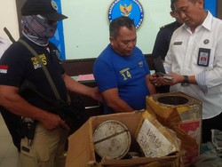 Pria ini Dibekuk saat Ambil Paket 5 Kg Sabu Campur Kopi di Bandara