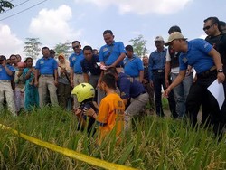 Pembunuhan Remaja yang Pakai Helm dan Dibuang ke Sawah Direkonstruksi