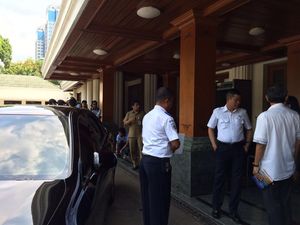 Menhub dan Menkominfo Datangi Kantor Luhut, Bahas Regulasi Taksi Online