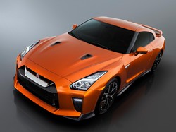 Berminat Boyong GT-R Terbaru ke Indonesia, Nissan?