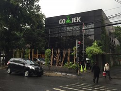 Menanti Duet Maut Blue Bird dan Go-Jek