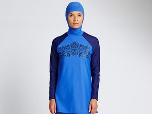 Marks & Spencer Luncurkan Burkini, Pakaian Renang yang Dilengkapi Jilbab