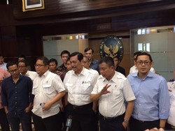 Pemerintah Ultimatum Uber dan GrabCar Hingga 31 Mei 2016 Harus Sudah Ikut Aturan