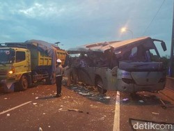 Luka Parah, Sopir Damri Korban Kecelakaan di Tol Pluit akan Dioperasi