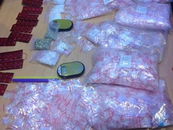 Jadi Bandar Narkoba, 2 ABG Pekanbaru Ditangkap