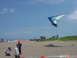 Pengunjung JAS 2018 di Pantai Depok Bantul Keluhkan Tarif Parkir