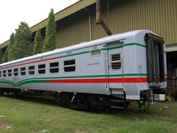 Kereta INKA Mau Dibarter dengan Komoditas Tambang Kamboja