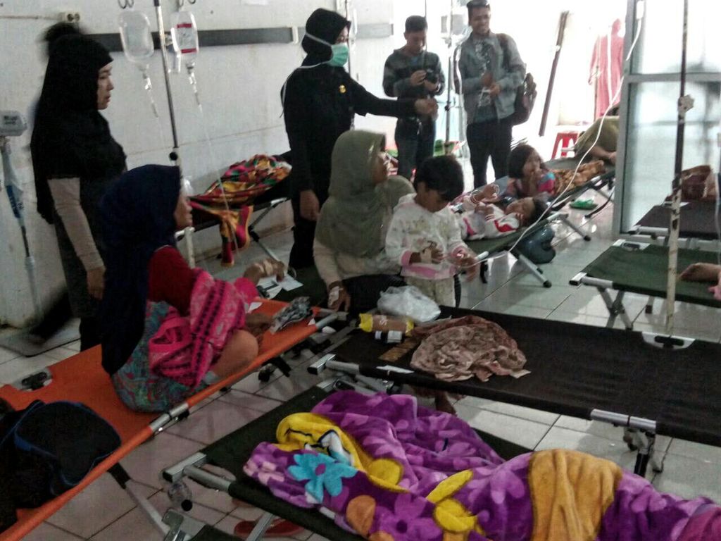 Santap Makanan Selamatan, 50 Warga Sukabumi Keracunan Santap Makanan Selamatan, 50 Warga Sukabumi Keracunan