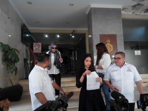 Giliran Razman Nasution Dkk Melapor ke Bareskrim dan Menyoal Zaskia Gotik