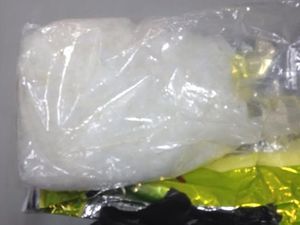 2 Pemuda ini Coba-coba Bawa Sabu 3 Kg di Bandara Kualanamu, Hasilnya: Dibekuk!