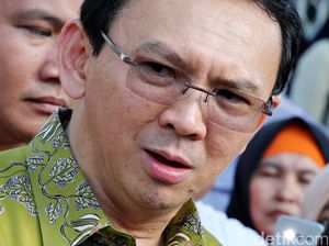 Risma Disebut Jadi Lawan Terberat di Pilgub DKI, Begini Tanggapan Ahok Risma Disebut Jadi Lawan Terberat di Pilgub DKI, Begini Tanggapan Ahok