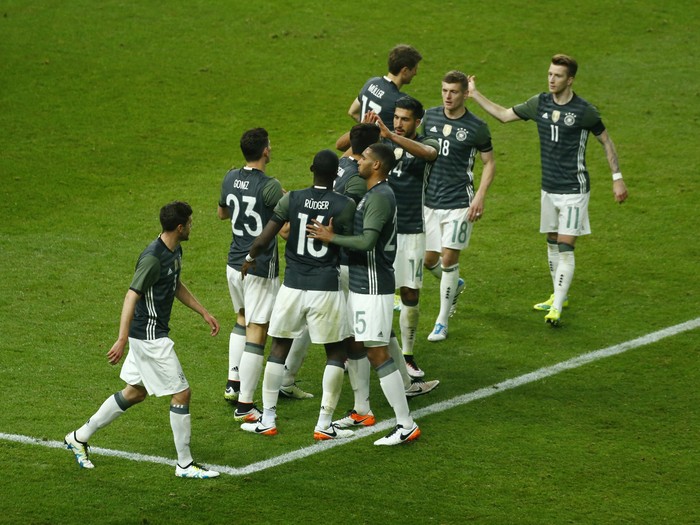 Loew Tuntut Peningkatan dari Jerman