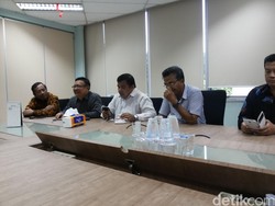 Akbar Tandjung dan Tokoh Alumni HMI Gelar Tadarus Nasional di DPR