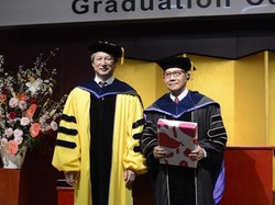 GRIPS Jepang Anugerahi Ginandjar Kartasasmita Gelar Doktor HC