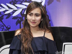 Ayu Ting Ting Masih Ragu Gelar Konser Tunggal