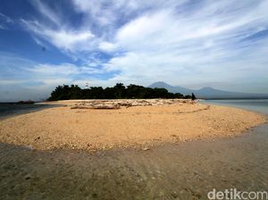 5 Wisata Snorkeling Hidden Gem di Jawa Timur 5 Wisata Snorkeling Hidden Gem di Jawa Timur