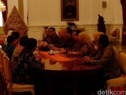 Bertemu Forum Doktor Ilmu Politik UI, Presiden Bahas Revolusi Mental dan Insiden Natuna