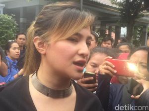 Usai Jenguk Ayah, Marshanda: Aku Senang Bisa Ketemu Papa