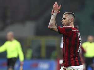 Tinggalkan Milan, Menez Resmi Gabung Bordeaux