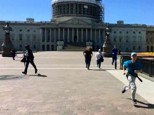 Suasana Tegang Insiden Penembakan di Gedung Capitol