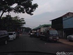 Pasar Keputran, Hilangnya Fungsi Jalan dan Penertiban Disertai Ketegangan