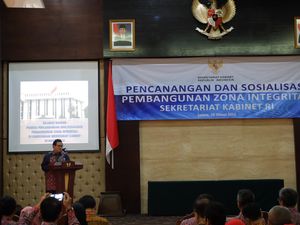 Seskab Pramono Anung Wajibkan Semua Pegawainya Lapor LHKPN Seskab Pramono Anung Wajibkan Semua Pegawainya Lapor LHKPN