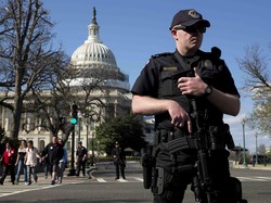 Polisi AS Tangkap 400 Demonstran di Luar Gedung Capitol