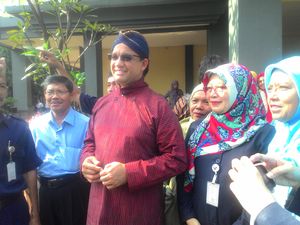 Berbelangkon, Menteri Anies Buka Kelas Inspirasi Sineas