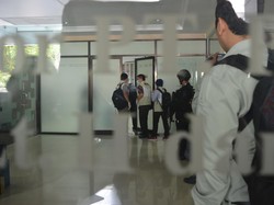 KPK Geledah Kantor PT PP di Sidoarjo Terkait Kasus Korupsi Alkes RS Unair