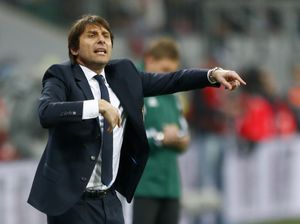 Scolari Ingatkan Conte akan Beratnya Menukangi Chelsea