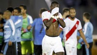 Dengan hasil ini, Uruguay naik ke posisi pertama klasemen kualifikasi Piala Dunia 2018 zona CONMEBOL. Mereka menggeser Ekuador. Sementara itu, Peru duduk di urutan kedelapan dengan nilai 4. Ini adalah kekalahan keempat Peru dalam enam laga yang sudah dilakoni. REUTERS/Carlos Pazos.