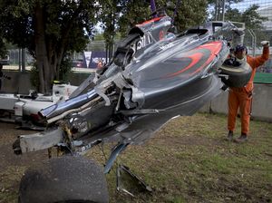 Alonso Pakai Mesin Baru dan Sasis Cadangan di Bahrain Alonso Pakai Mesin Baru dan Sasis Cadangan di Bahrain