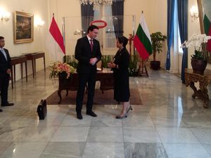 Menlu Bulgaria Temui Menlu Retno Bahas Perjanjian Bebas Visa Dinas