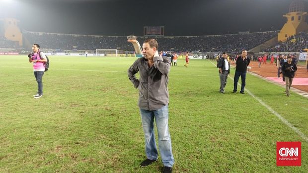 Pelatih Persib Bandung Dejan Antonic di Stadion Si Jalak Harupat, Soreang, Kabupaten Bandung, 30 Maret 2016. (CNN Indonesia/Achmad Bahcrain)