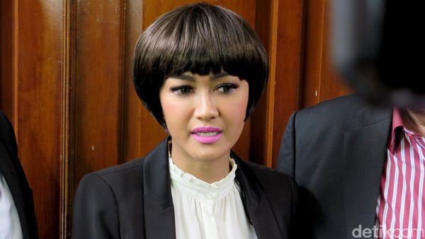 Jalani Sidang Cerai, Jupe Kok Lesu?